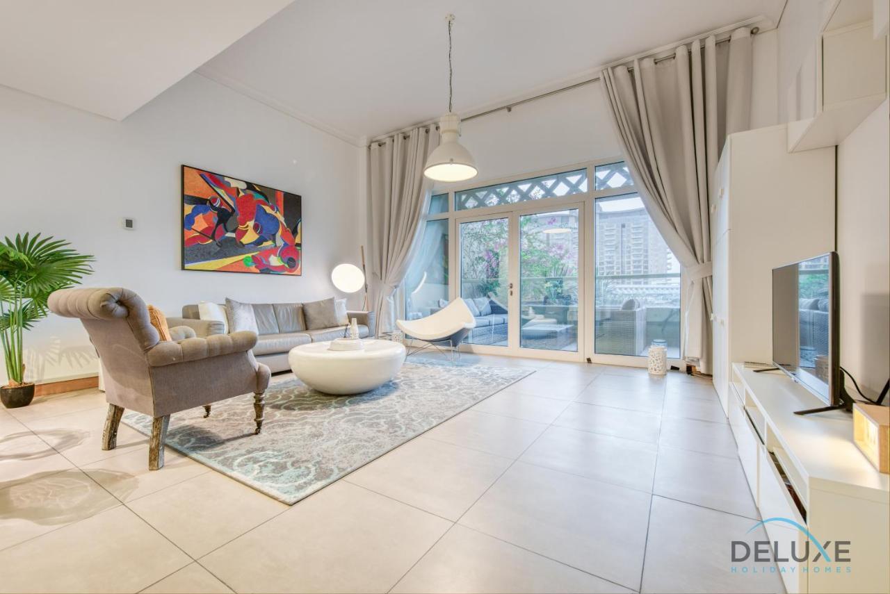 Lively 1 Bedroom At Al Nabat Shoreline 8 Palm Jumeirah By Deluxe Holiday Homes Dubái Exterior foto